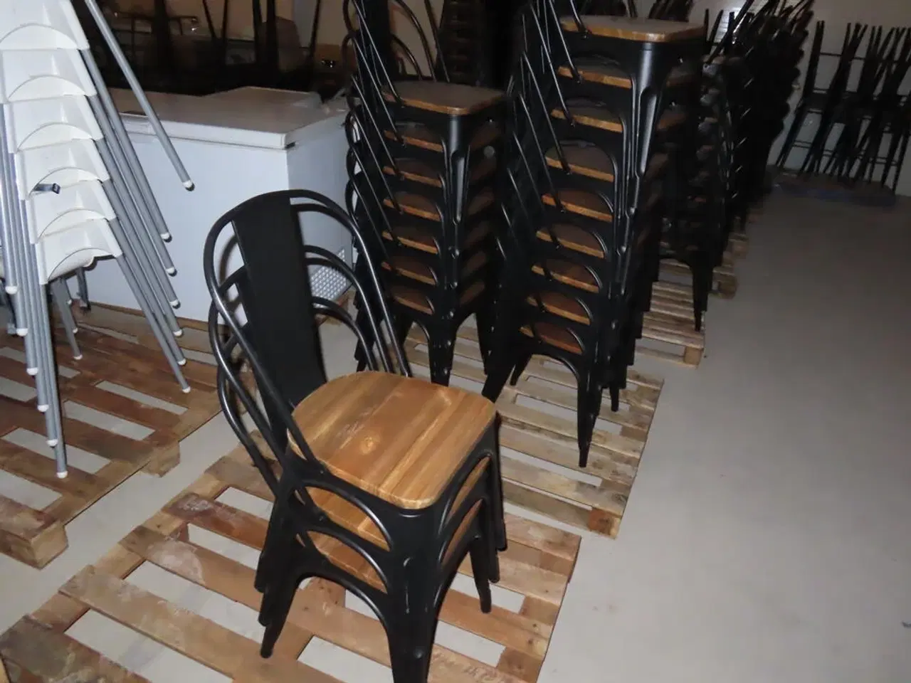 Billede 4 - 50 stk. stole fra restaurant