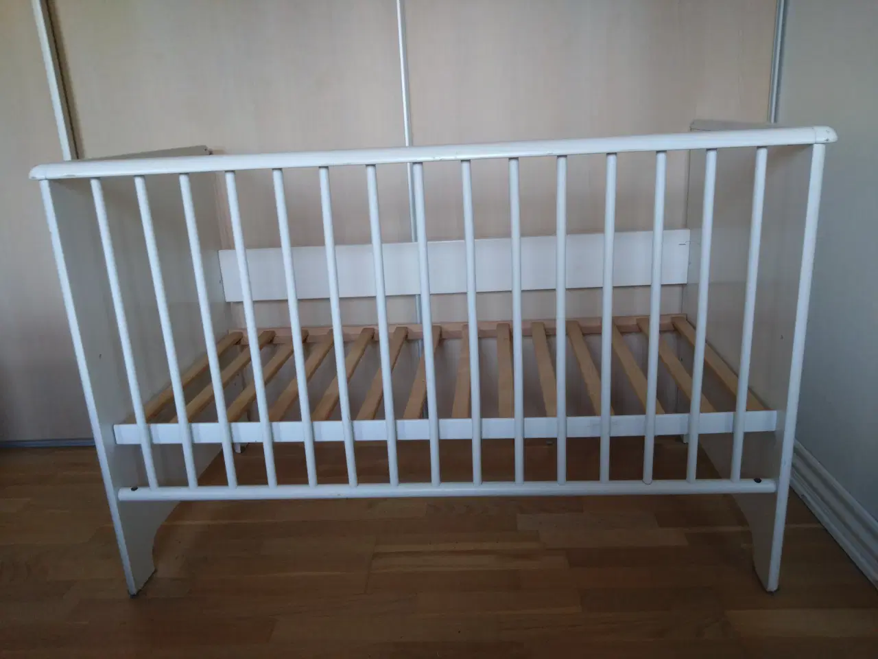 Billede 1 - Tremmeseng (3i1 model) inkl. Helsemadras, dyne, ba