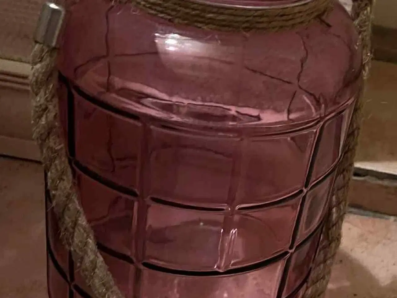 Billede 2 - KØBES - Rosa glaskrukke/lanterne