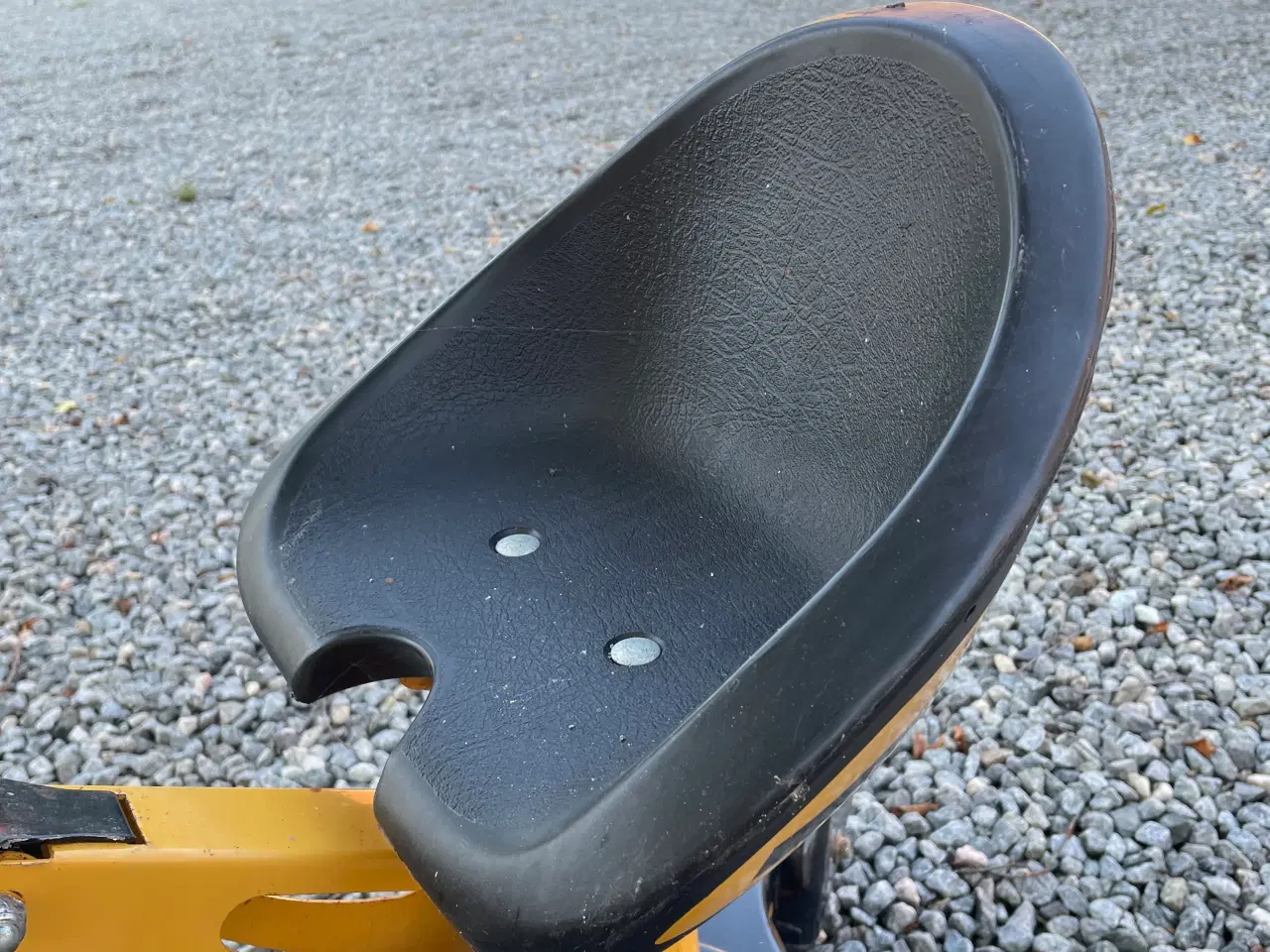 Billede 3 - Johndeere gravemaskine til leg i sandkassen
