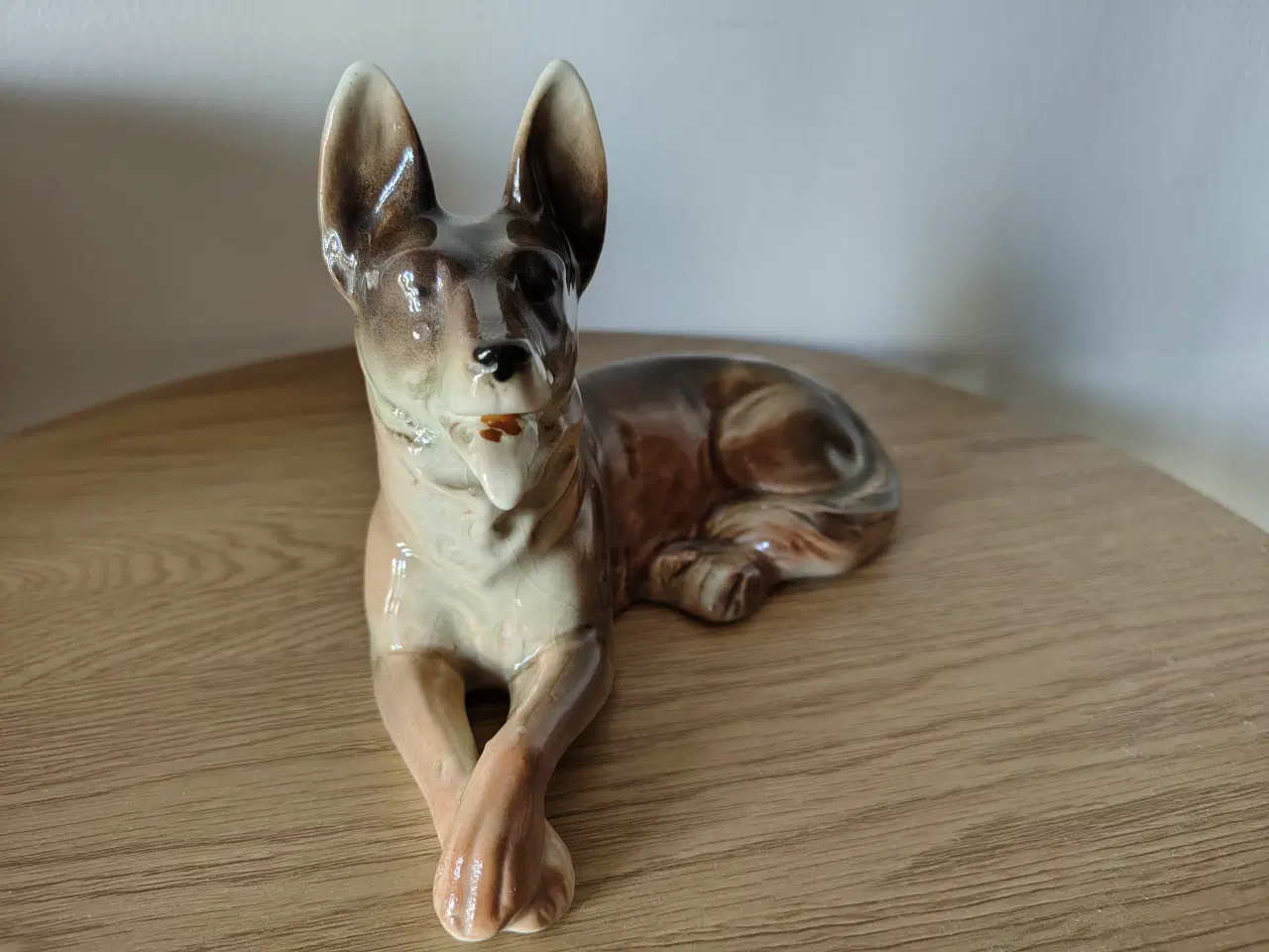 Billede 2 - Flot ældre porselænshund