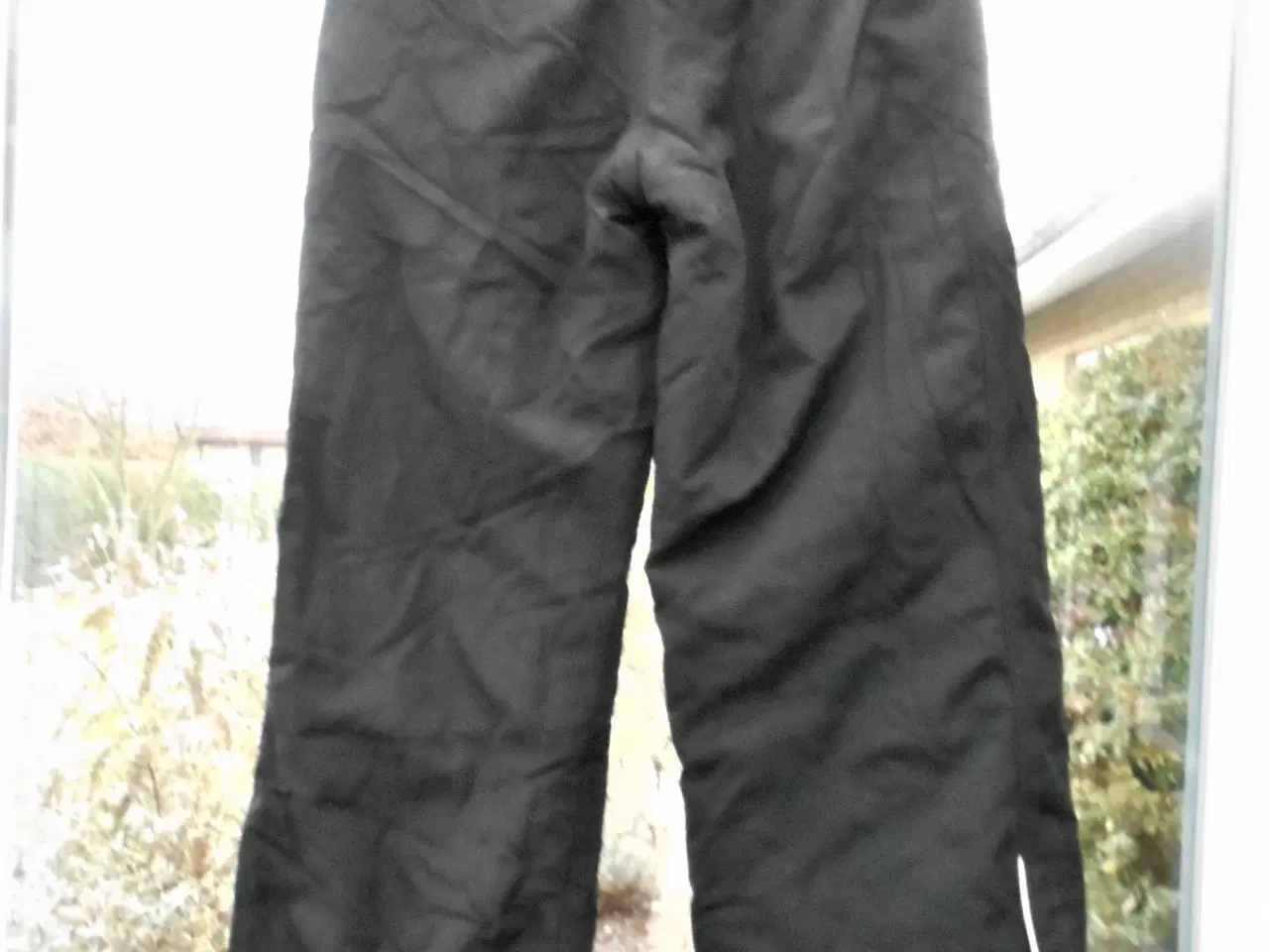 Billede 2 - Skibukser str. 152