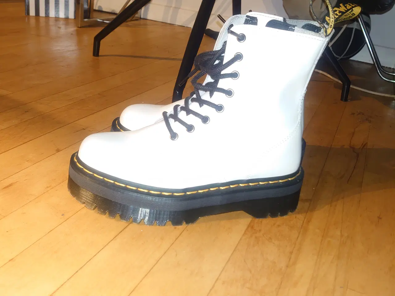 Billede 1 - Dr Martens JADON 