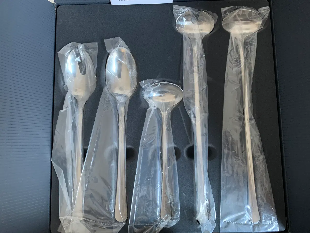 Billede 2 - COPENHAGEN Serveringssæt, 5 Stk. Mat rustfrit stål