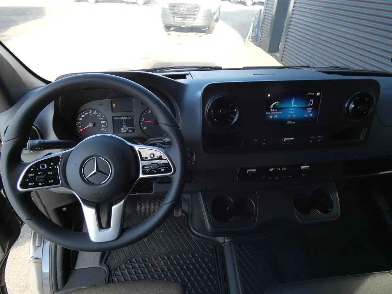 Billede 10 - Mercedes-Benz Sprinter 317 2,0 CDI A2 H2 RWD 9G-Tronic 170HK Van Aut.