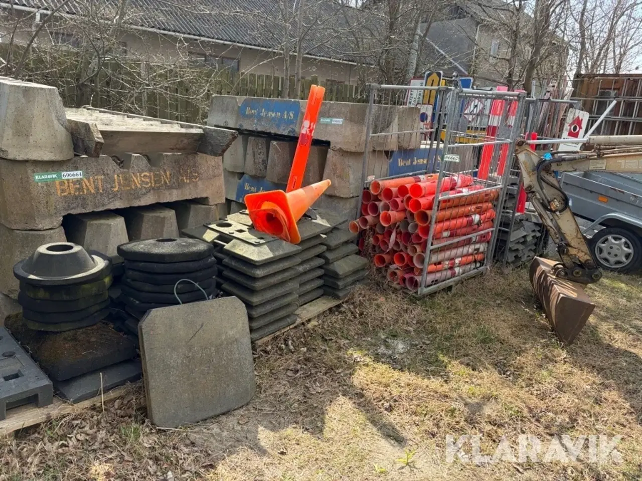 Billede 1 - Trafikkegler / afspærringsudstyr kegler og fødder