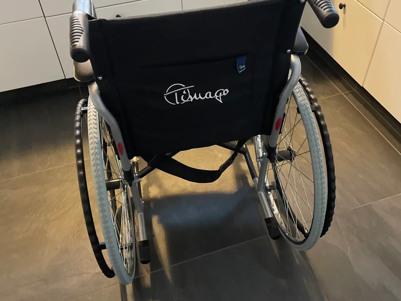 Billede 2 - Kørestol Timago