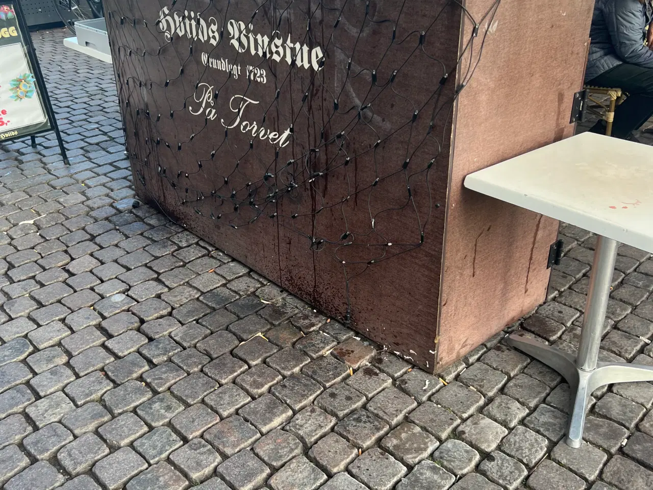 Billede 3 - Bardisk, velegnet til have, terasse etc.