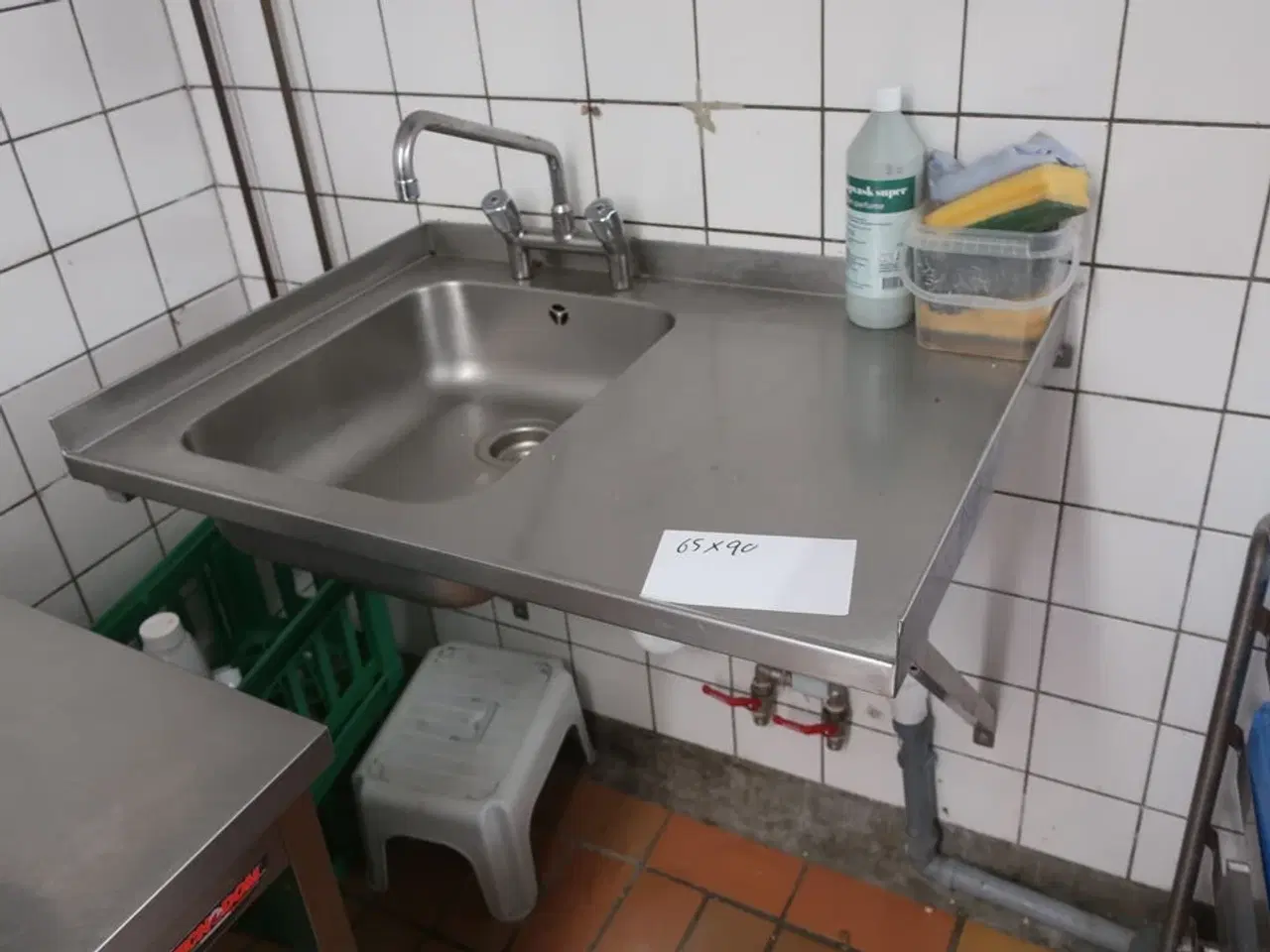 Billede 7 - Rustfri stålmøbler m.v. inkl. indhold
