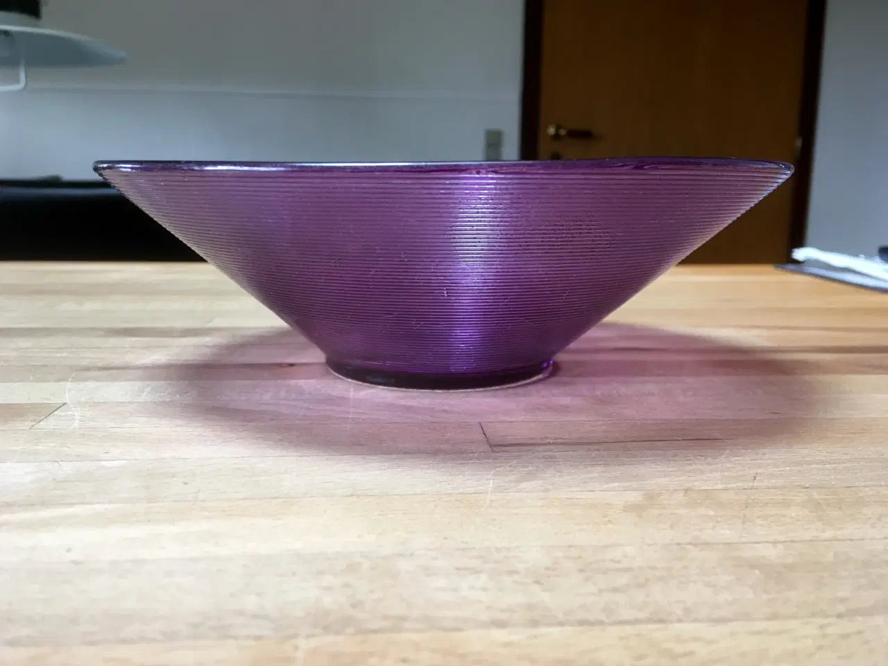 Billede 7 - Glasskåle, farvede i presset glas