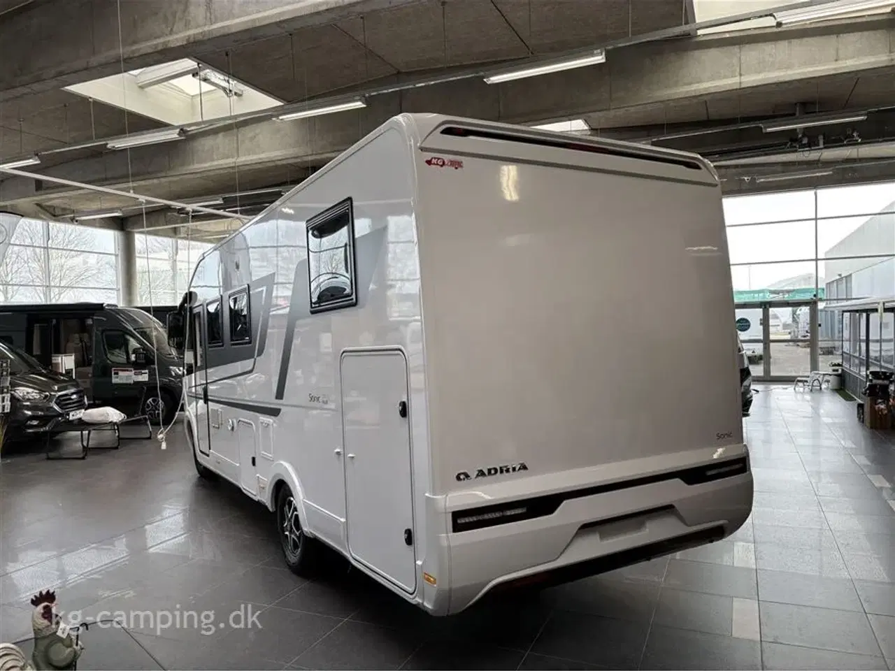Billede 5 - 2024 - Adria Sonic Plus 700 DL   Adria Sonic 700 DL – Bestilt hjem med topudstyr!