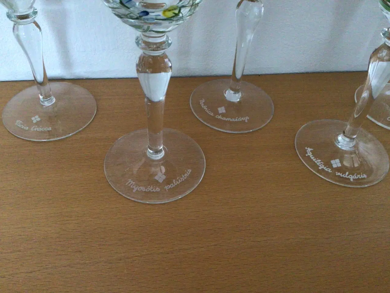 Billede 2 - Firkløveren rødvin og champagneglas