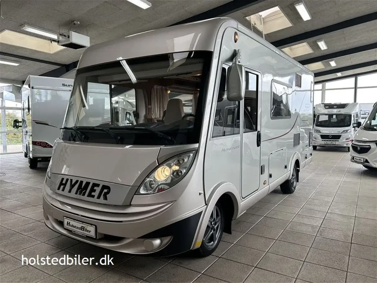 Billede 2 - 2011 - Hymer Hymermobil 544   VILD velholdt - 8 siddepladser - meget udstyr.