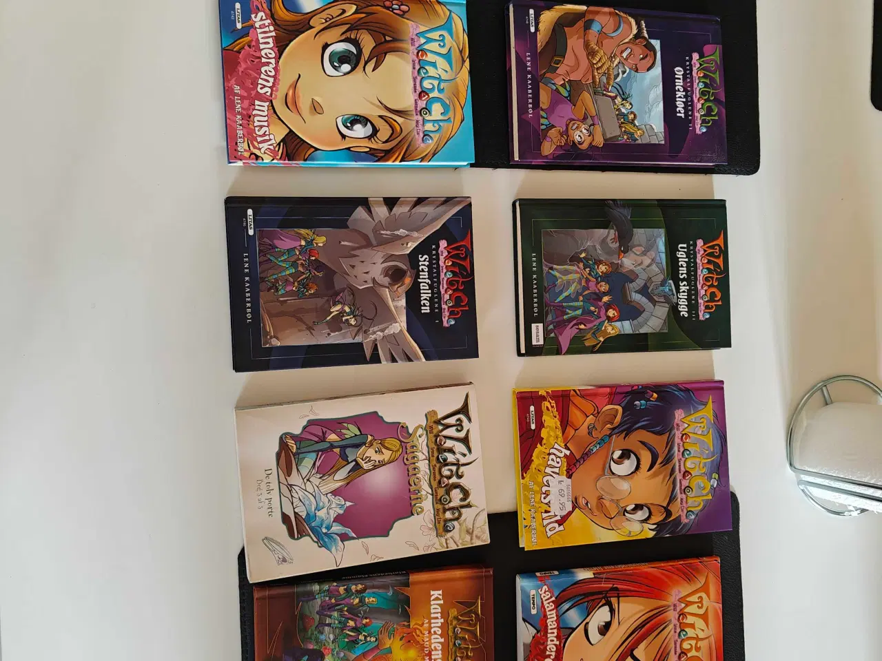 Billede 1 - 12 Witch bøger 