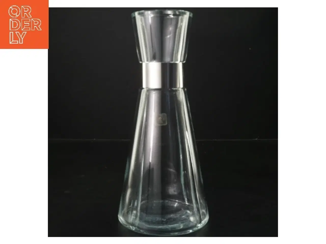 Billede 1 - ROSENDSHL Glaskaraffel med metalbånd fra Rosendahl (str. Ø 8 cm løngde 26 cm)