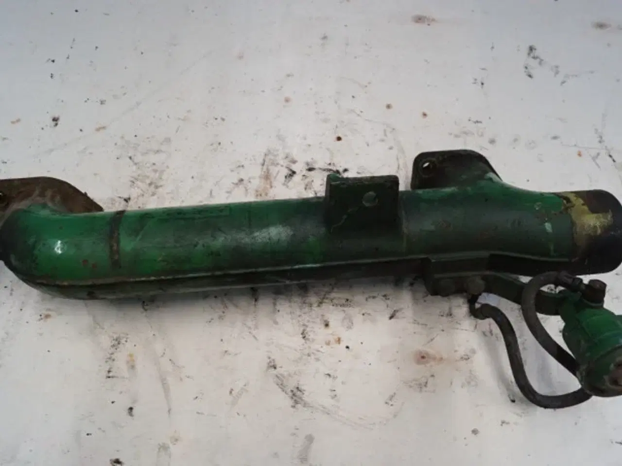 Billede 4 - John Deere 3140 Indsugningsmanifold R65851