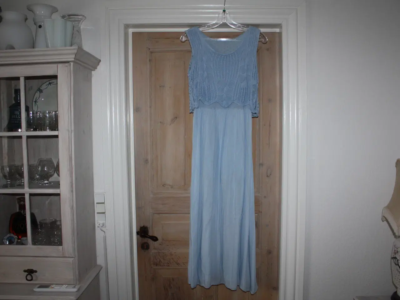 Billede 1 - Kjole str. 36 lyseblå Made in Italy
