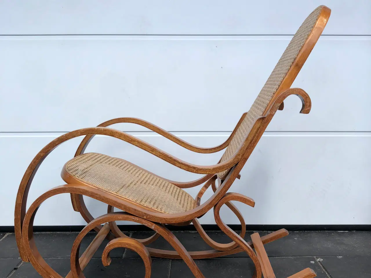 Billede 7 - Smuk Vintage gyngestol med fransk flet