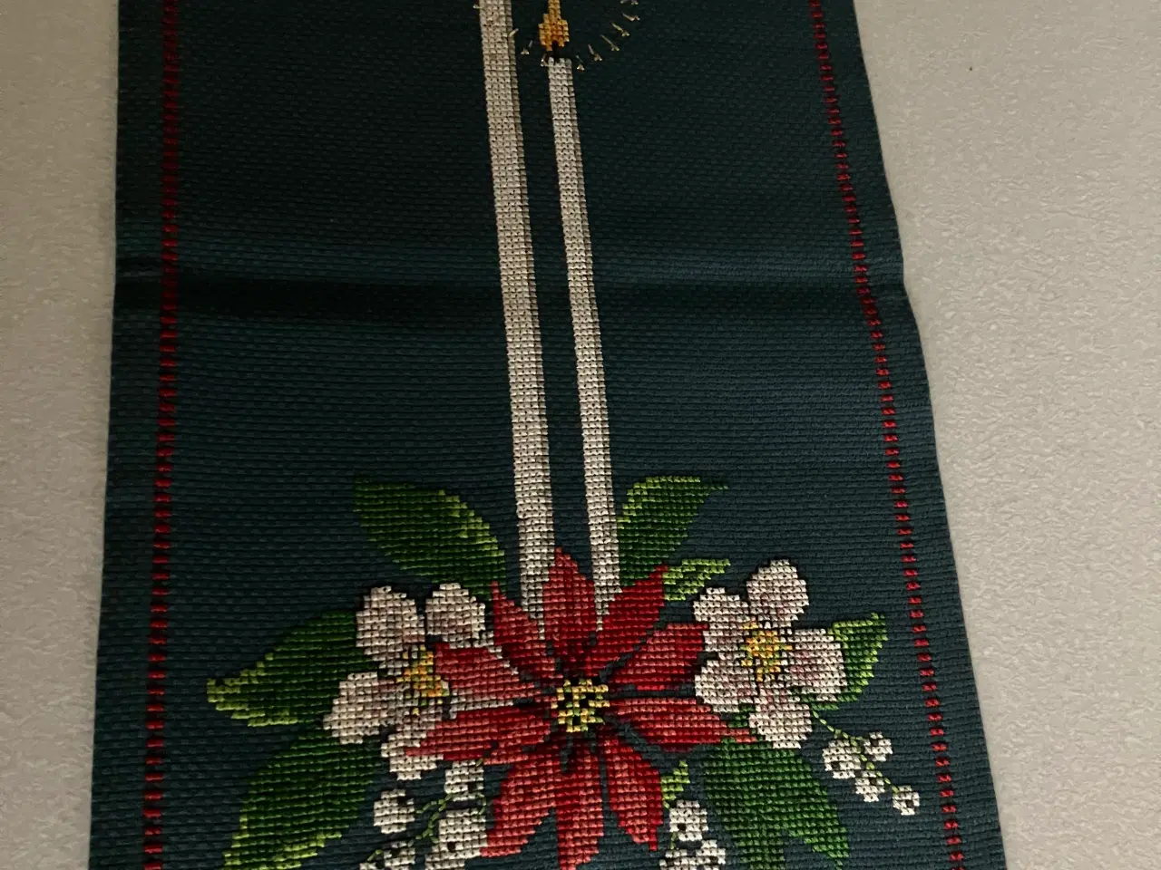 Billede 2 - Juleløber 70 år gammel i fin stand  røgfrit hjem