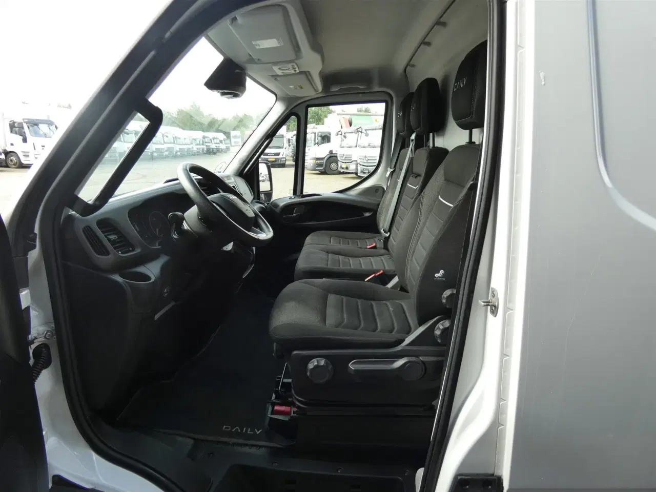 Billede 5 - Iveco Daily 35S18 12m3 3,0 D 180HK Van 8g Aut.