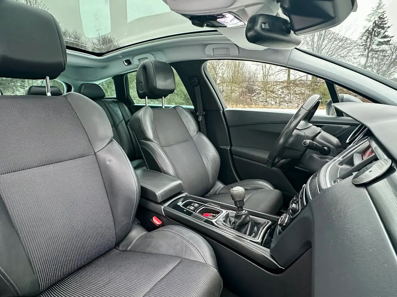 Billede 11 - Lav km. som ny bil.