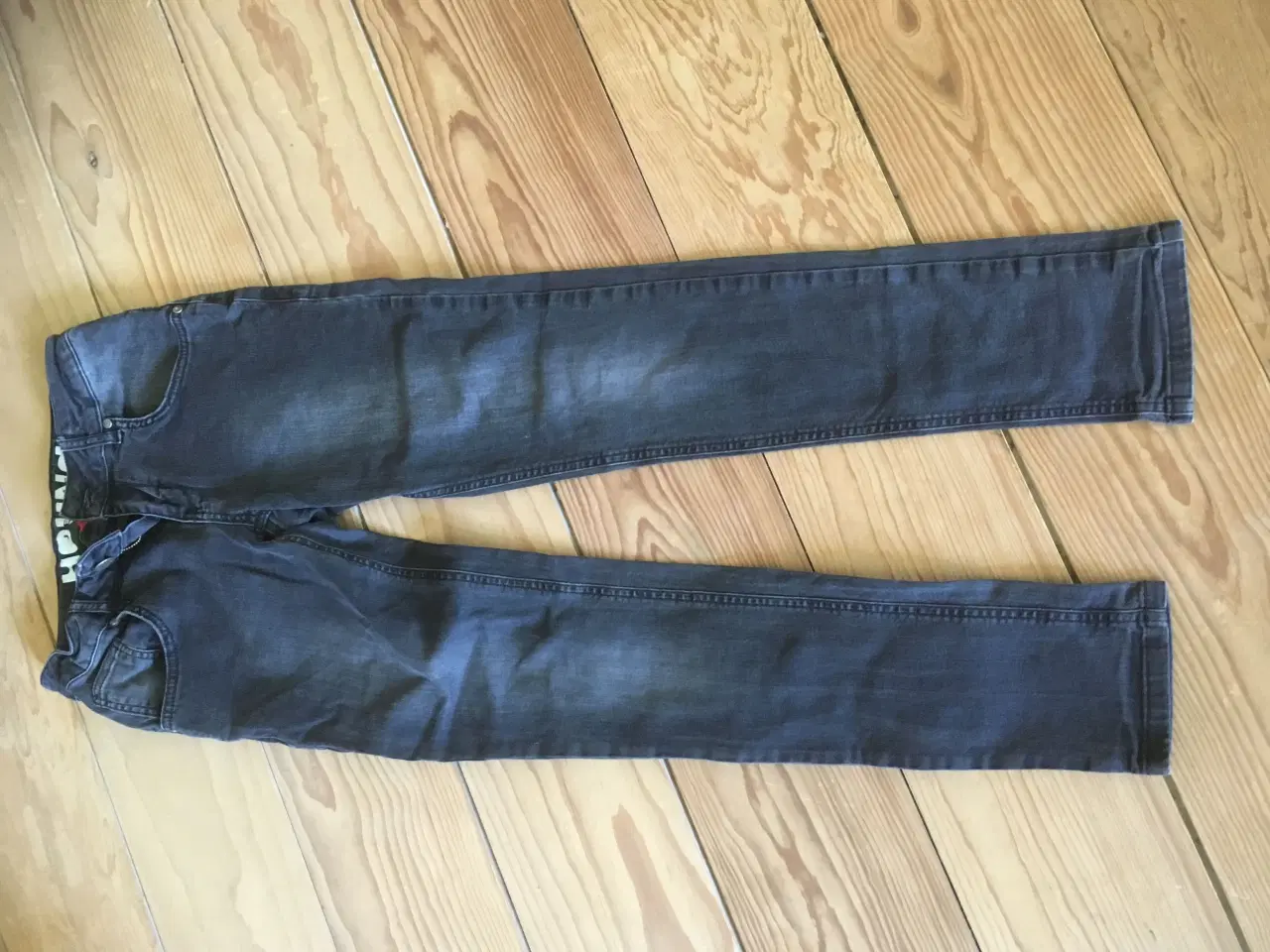 Billede 1 - Sorte Jeans Hound str L/13-14 år, inkl fragt