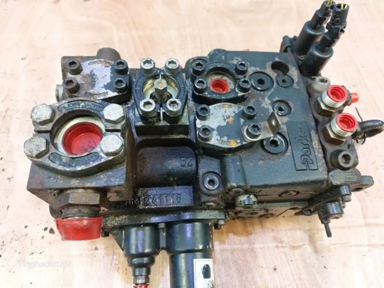 Billede 22 - JCB 427 HL Hydraulikventil 334/V1169