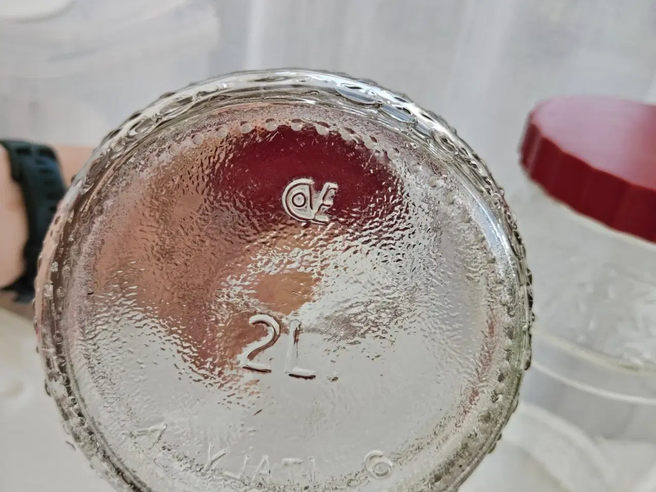 Billede 4 - 2 store glaskrukker, evt til mad