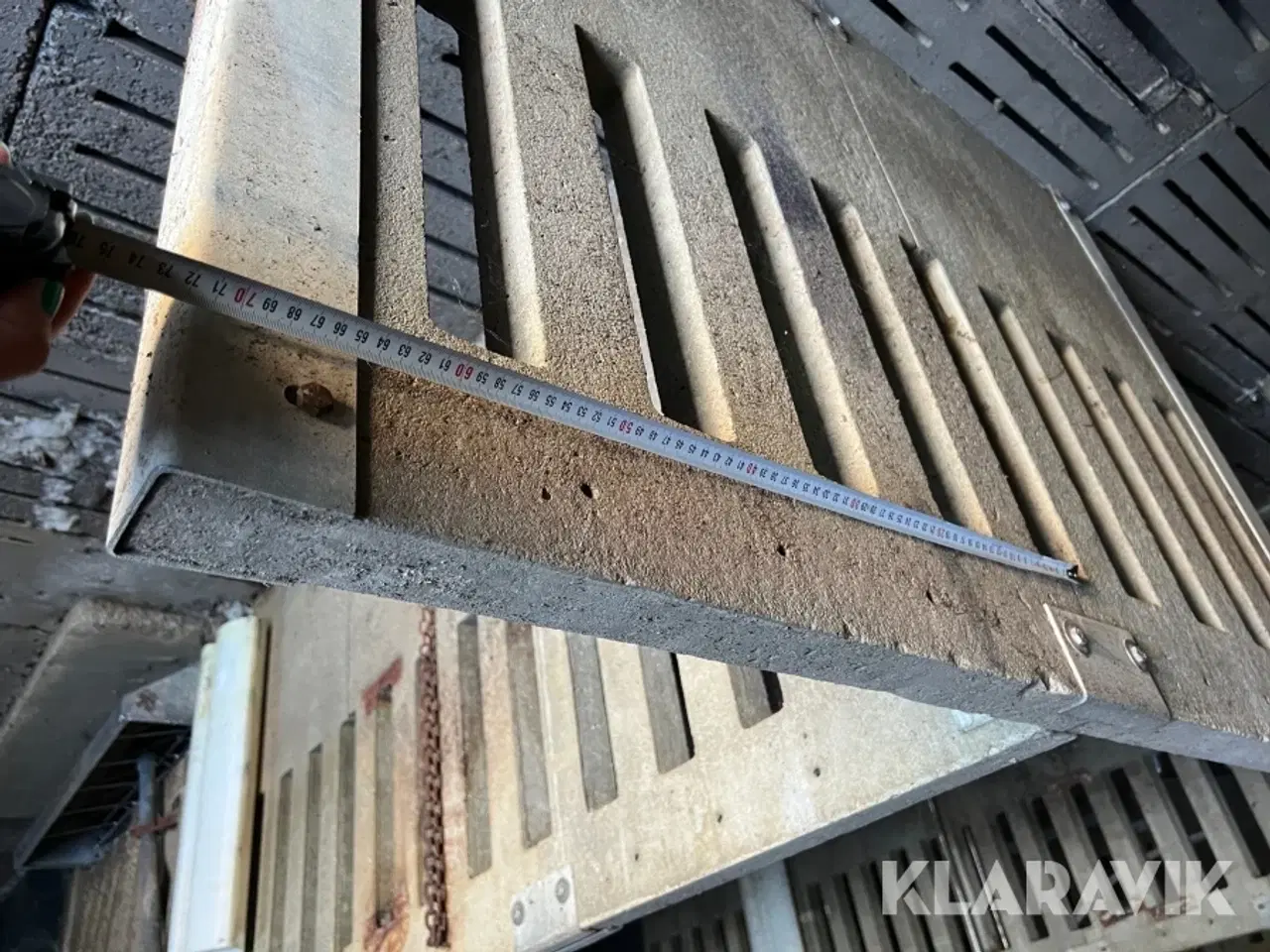 Billede 5 - Grisestier med beton inventar og foderautomater 8 styk