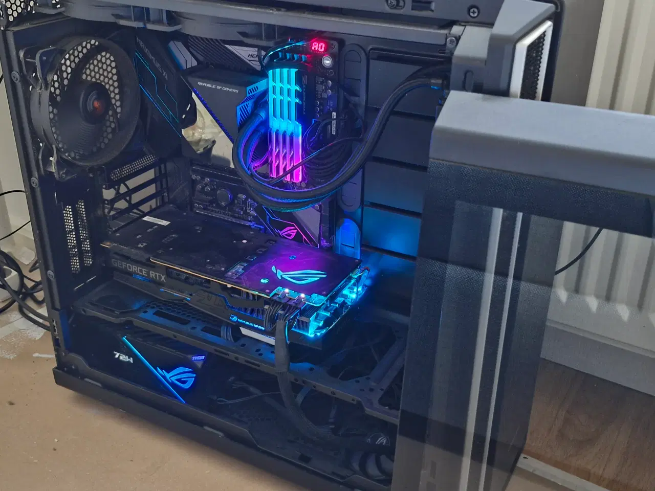 Billede 3 - Custom PC Asus ROG dele