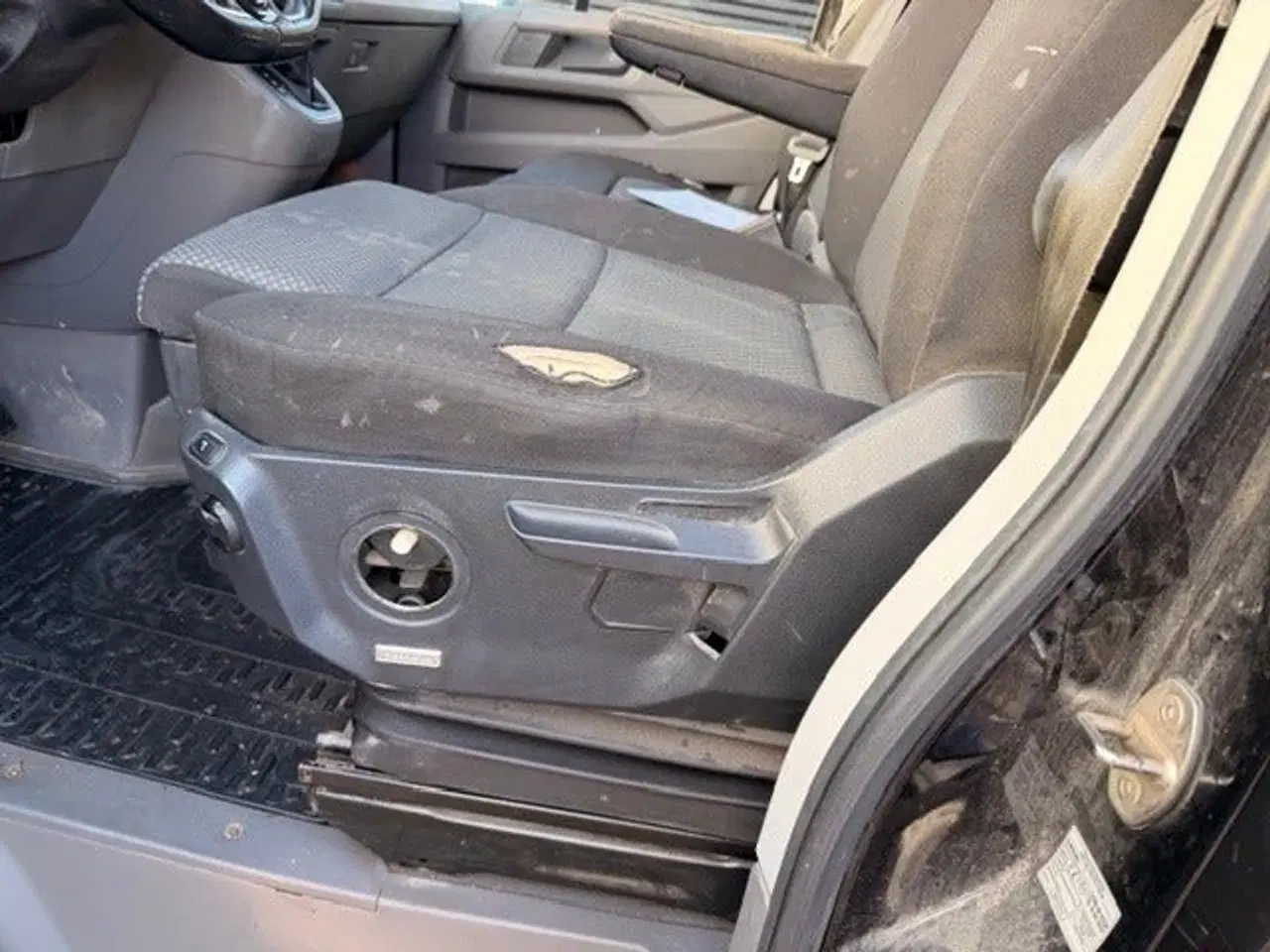 Billede 3 - VW Crafter 35 2,0 TDi 177 Kassevogn L3H2 aut.