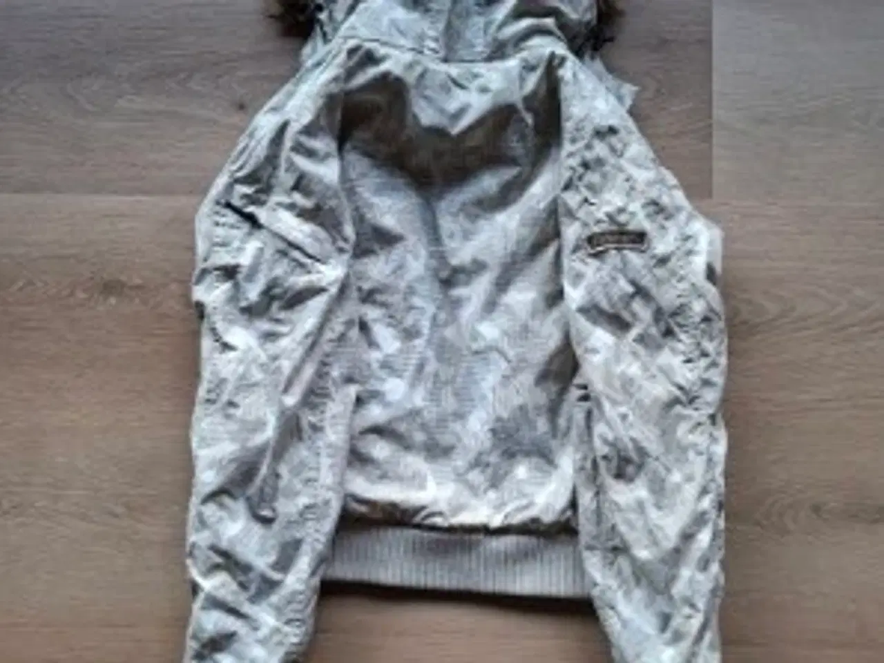 Billede 2 - Flot pigejakke med varmt foer