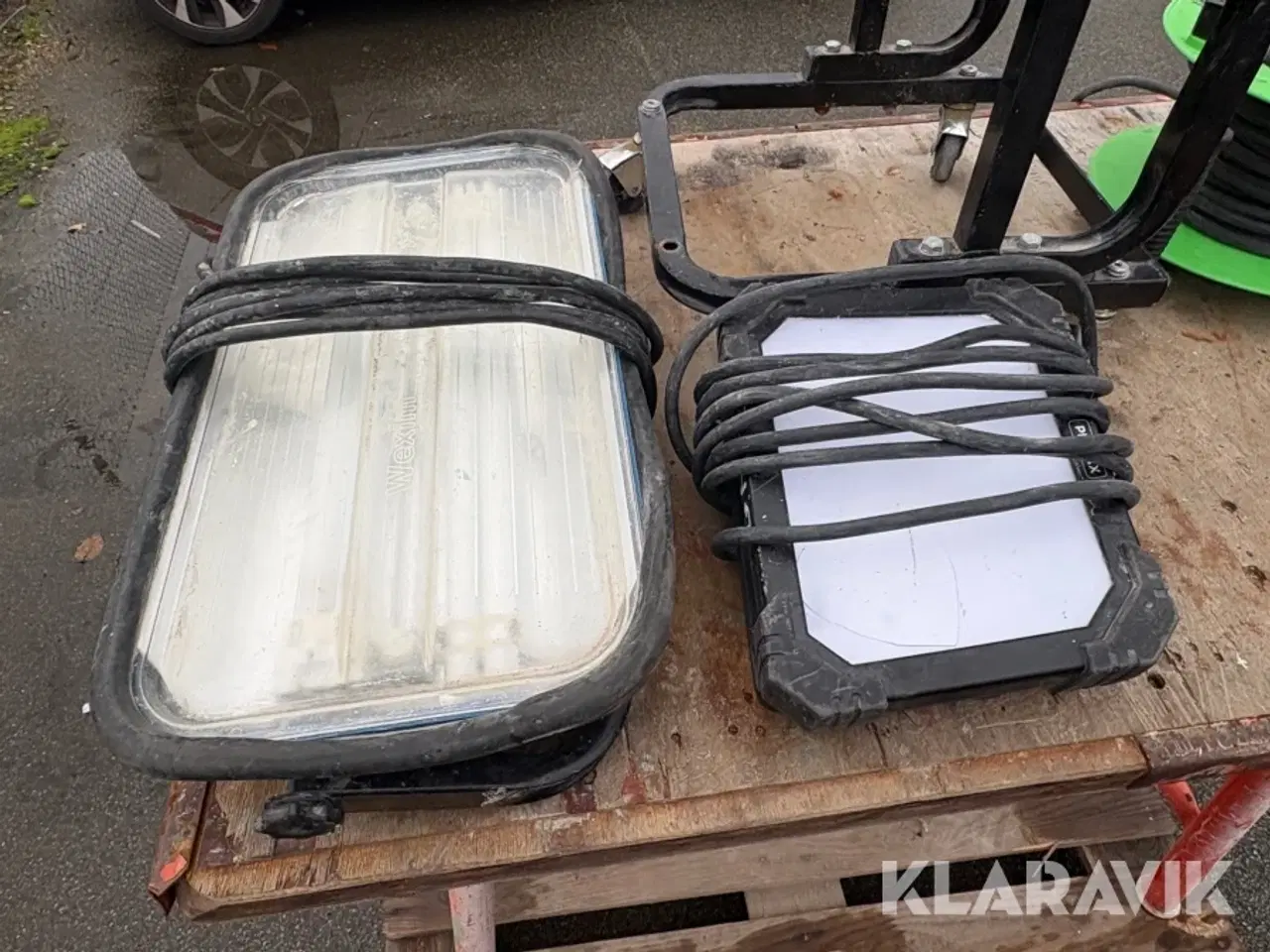 Billede 10 - Bord med skruestik