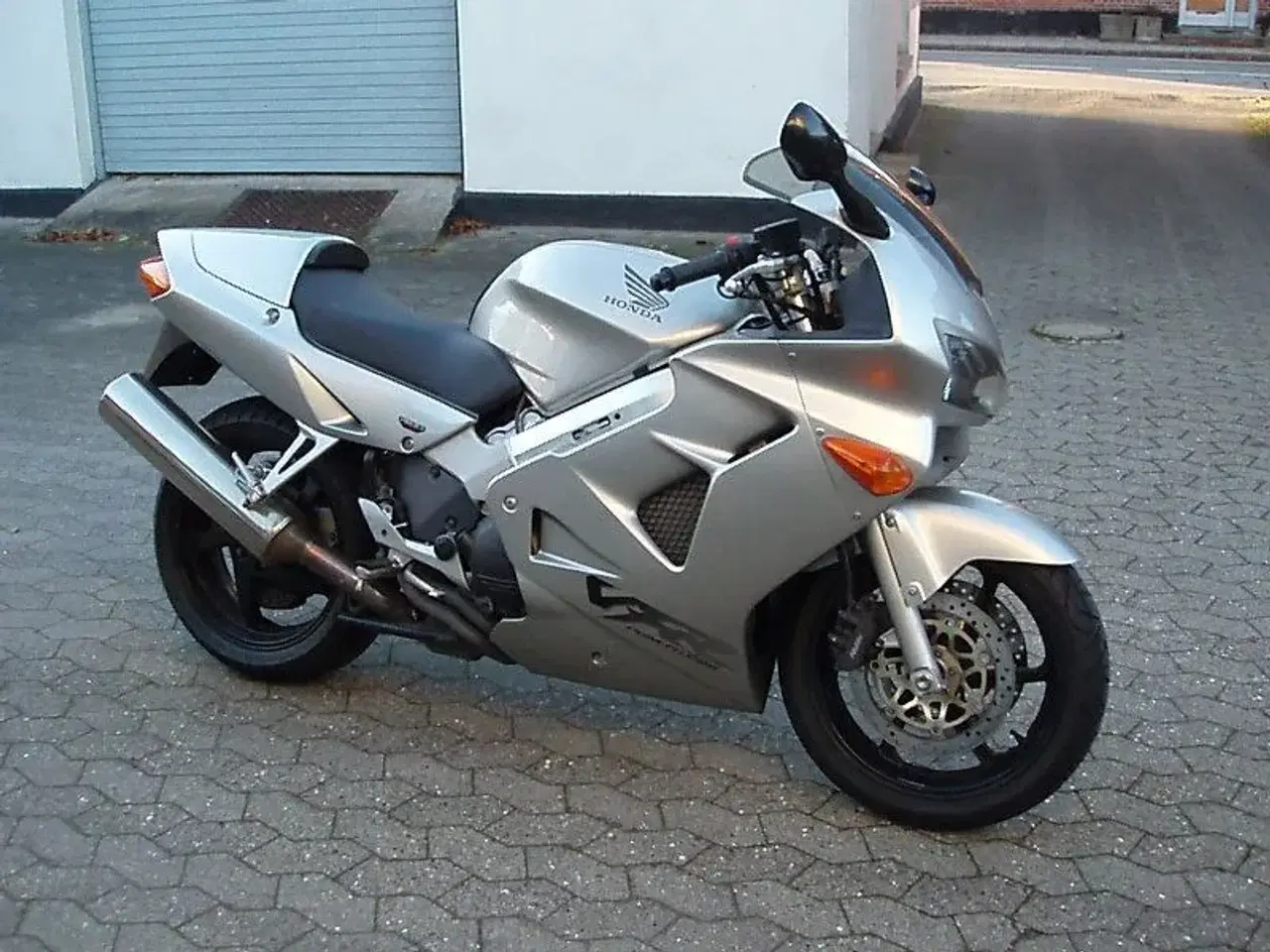 Billede 1 - Honda vfr 800