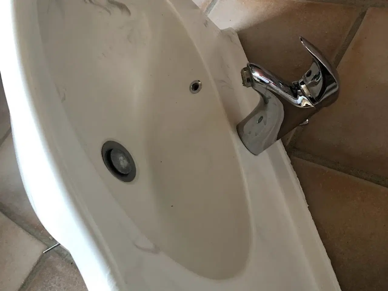 Billede 2 - Håndvask til badeværelse
