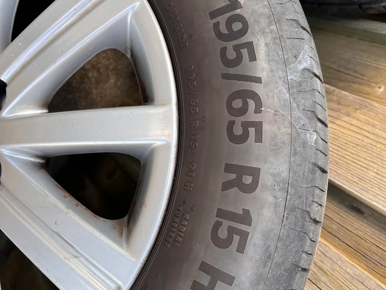 Billede 7 - VW Sommerdæk med alufælg