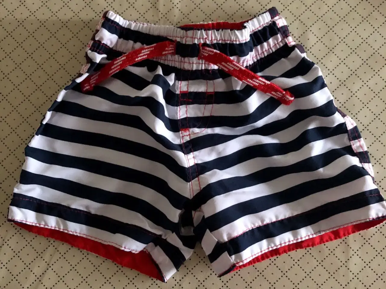 Billede 1 - Mini Rebel stribede badeshorts 9-12 mdr