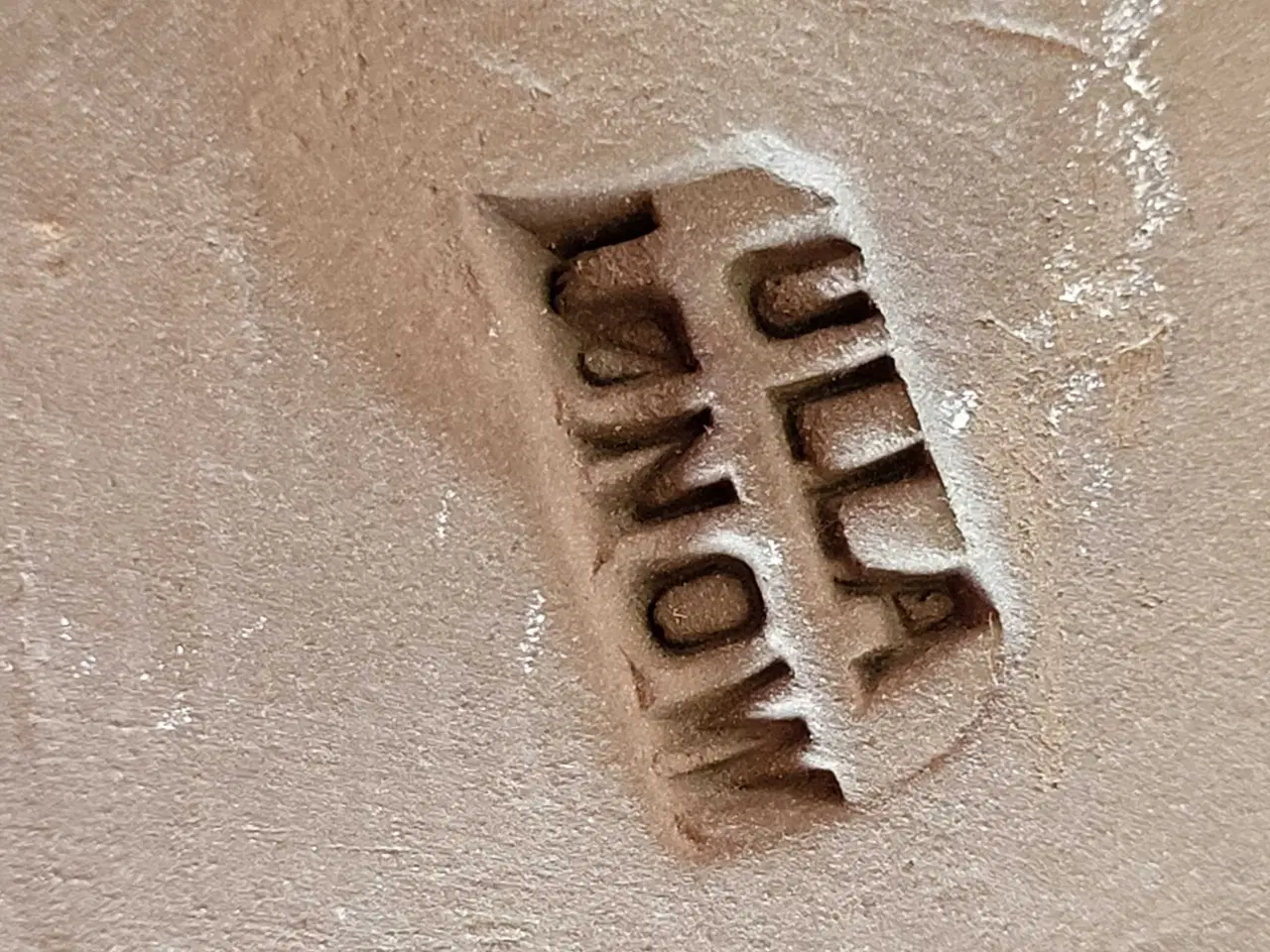 Billede 2 - Nøgleholder i keramik af Ulla Lønow