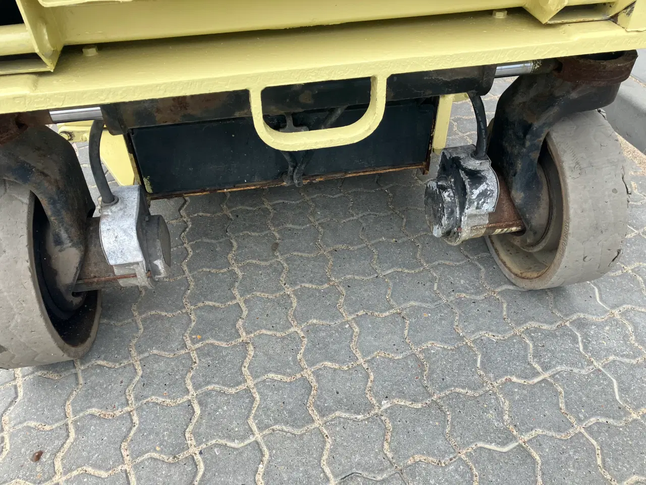 Billede 9 - JLG 2646ES 10 meters lift med udtrækskurv