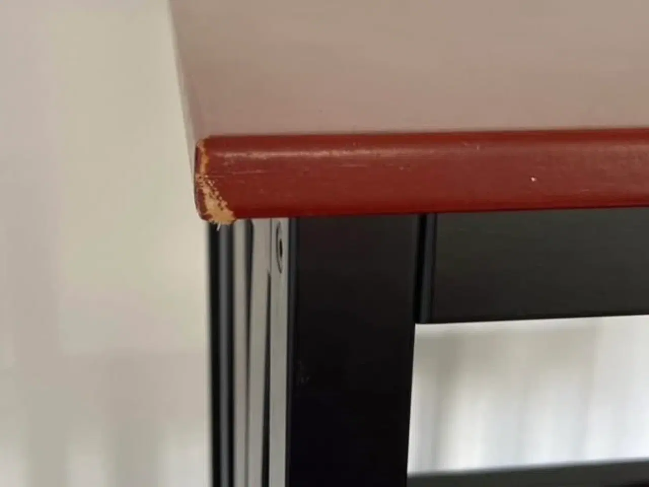 Billede 2 - Reol i fin stand 