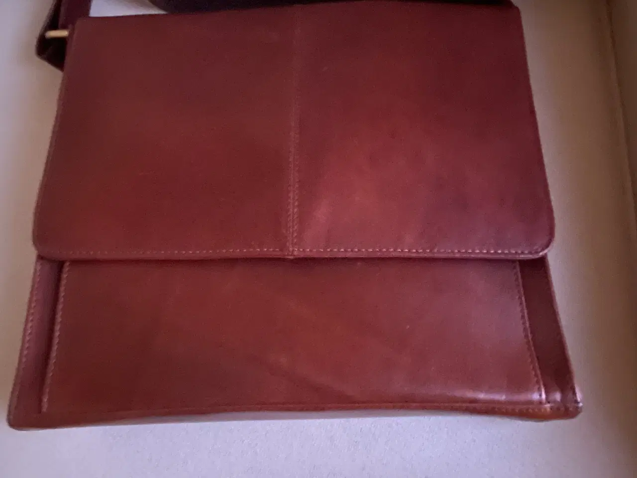 Billede 1 - Lædertaske ubrugt