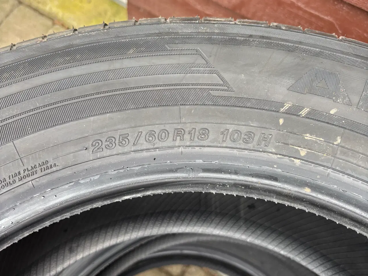 Billede 3 - Sommerdæk /Fra helt ny bil. 