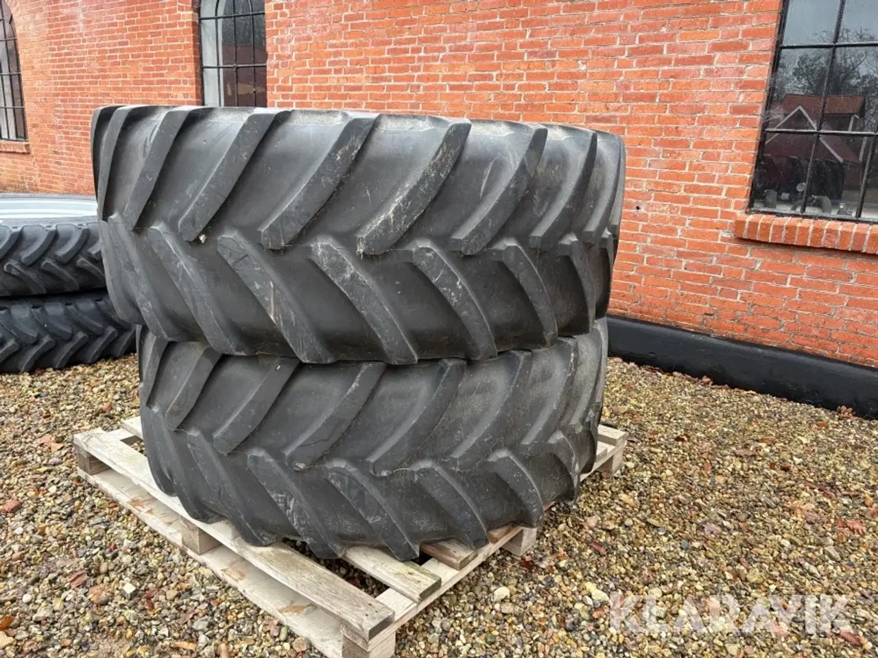 Billede 2 - Traktordæk Michelin XM108 2 styk
