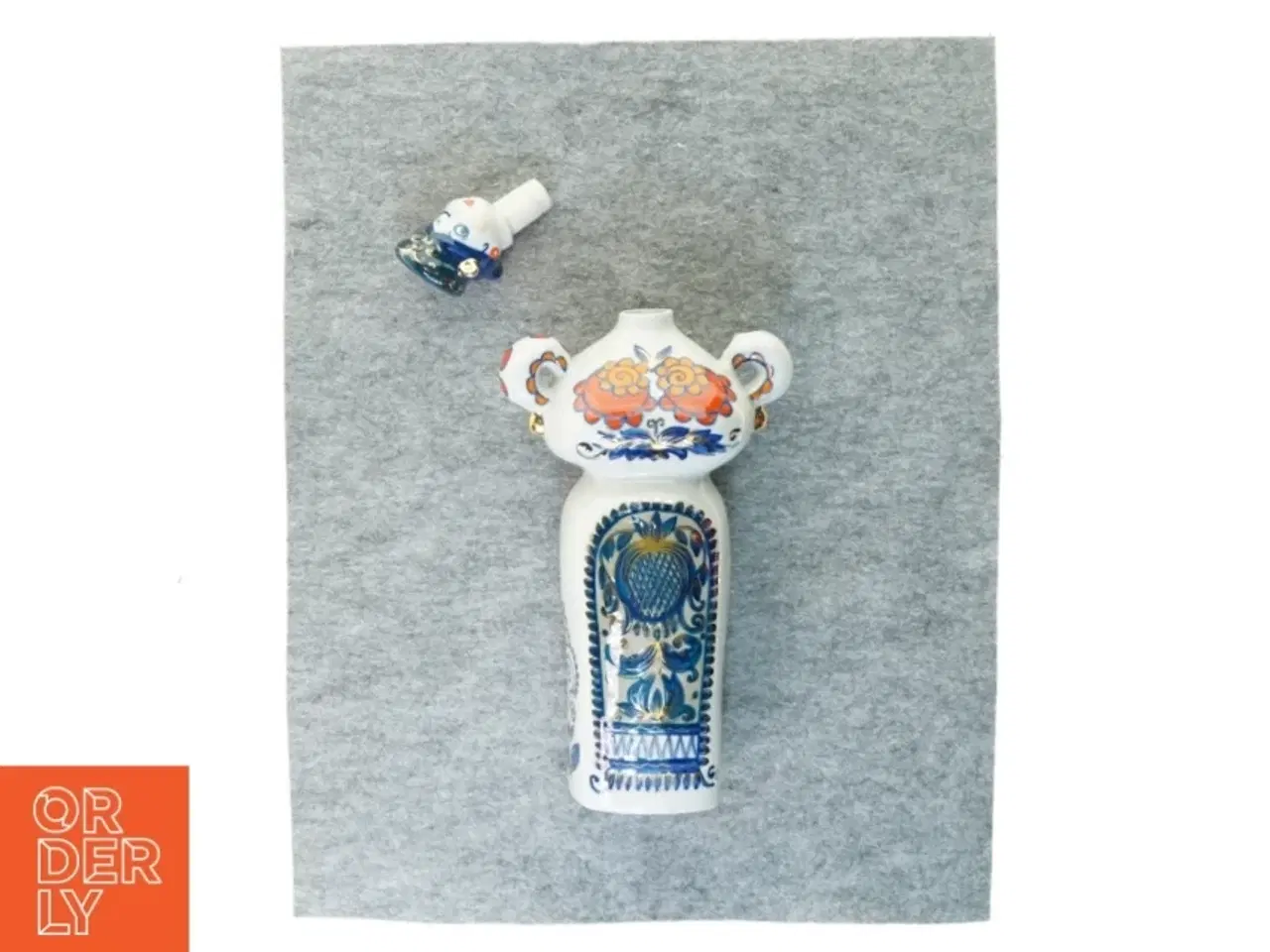 Billede 2 - Russisk porcelæn flaske i dame-facon (str. 32 x 8 x 16 cm)