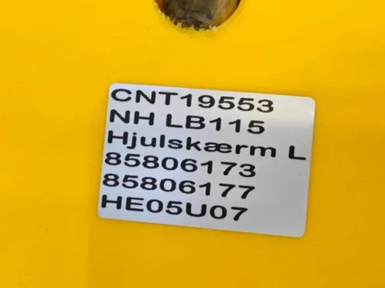 Billede 11 - New Holland LB115 Hjulskærm L. 85806173