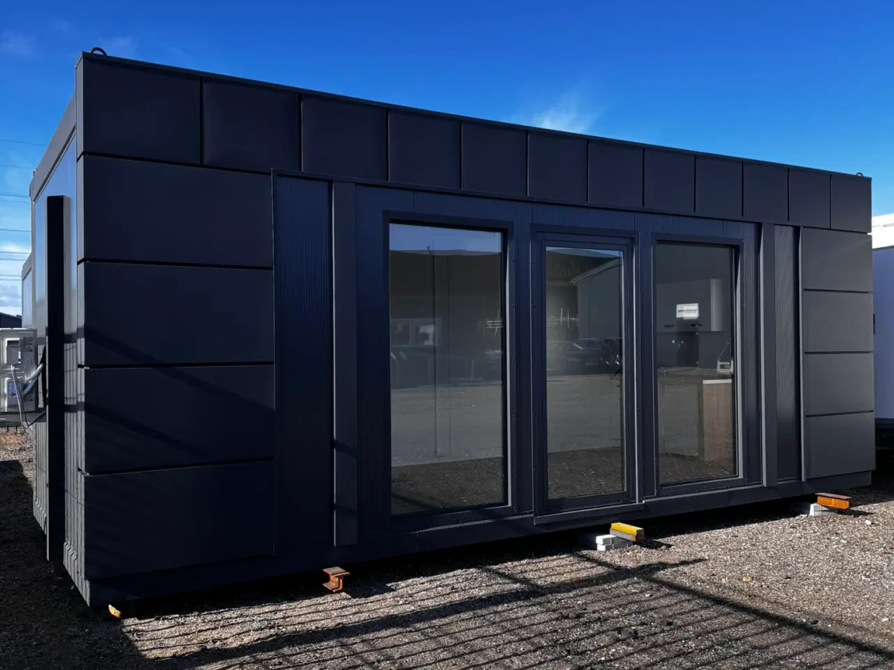 Billede 1 - 7x3 m. pavillon - 18m² - inkl. tekøkken og AC