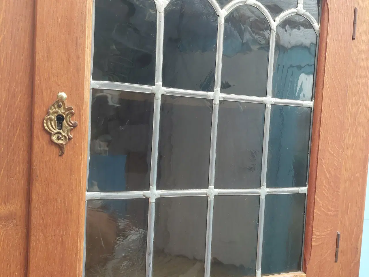 Billede 11 - hjørne/bar/vitrine skabet med dør