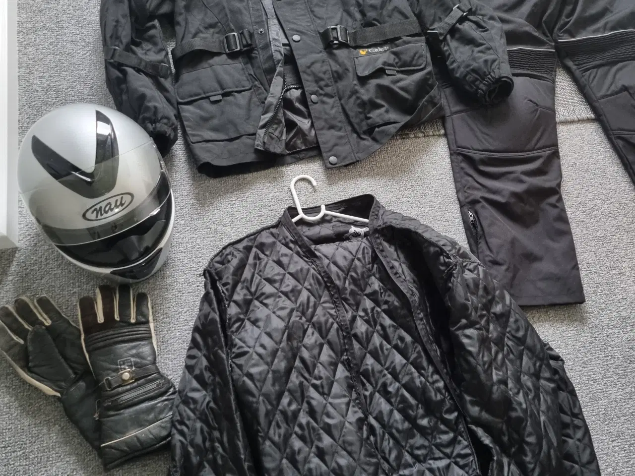Billede 1 - MC jakke og bukser + hjælm + Handsker