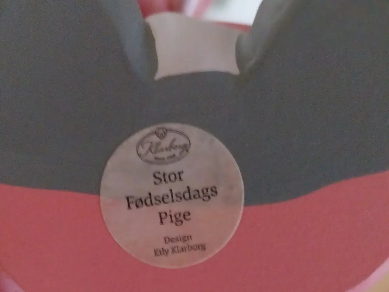 Billede 5 - Klarborg Pige med flag