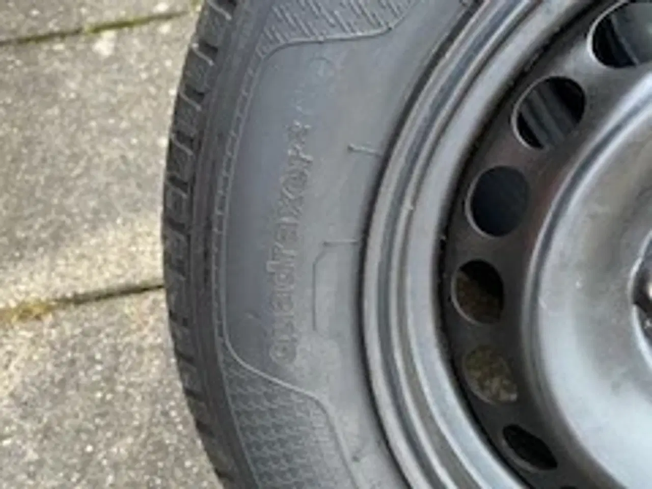 Billede 5 - VW/Audi helårdæk på fælge